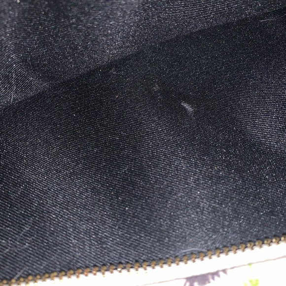 NWT Zebra pouch - Picture 3 of 4